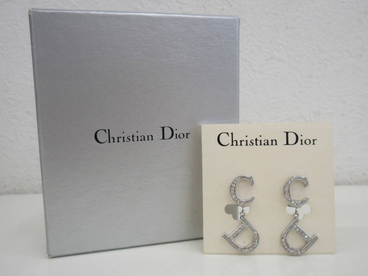 【ファッション通販】 Christian Dior　クリスチャンディオール　イヤリング　ロゴ　ラインストーン　シルバーカラー　箱付 イヤリング