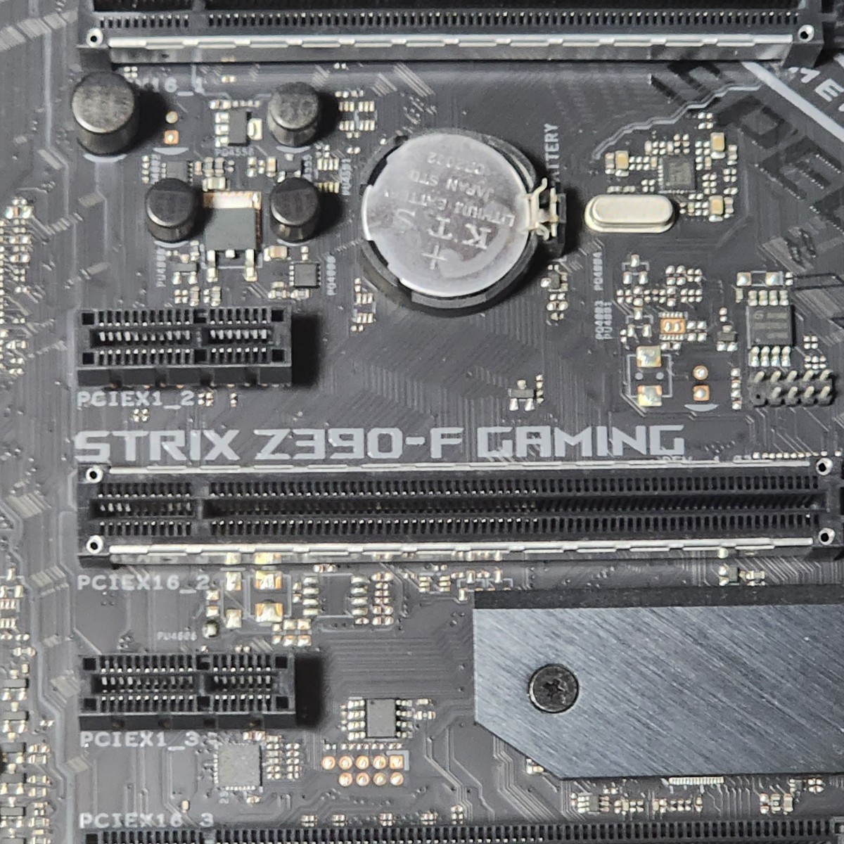 ASUS ROG STRIX Z390-F GAMING IOパネル一体型 LGA1151 ATXマザーボード 第8・9世代CPU対応 最新Bios  動作確認済 PCパーツ