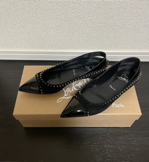 全国総量無料で クリスチャン Spikesフラットシューズ Louboutin