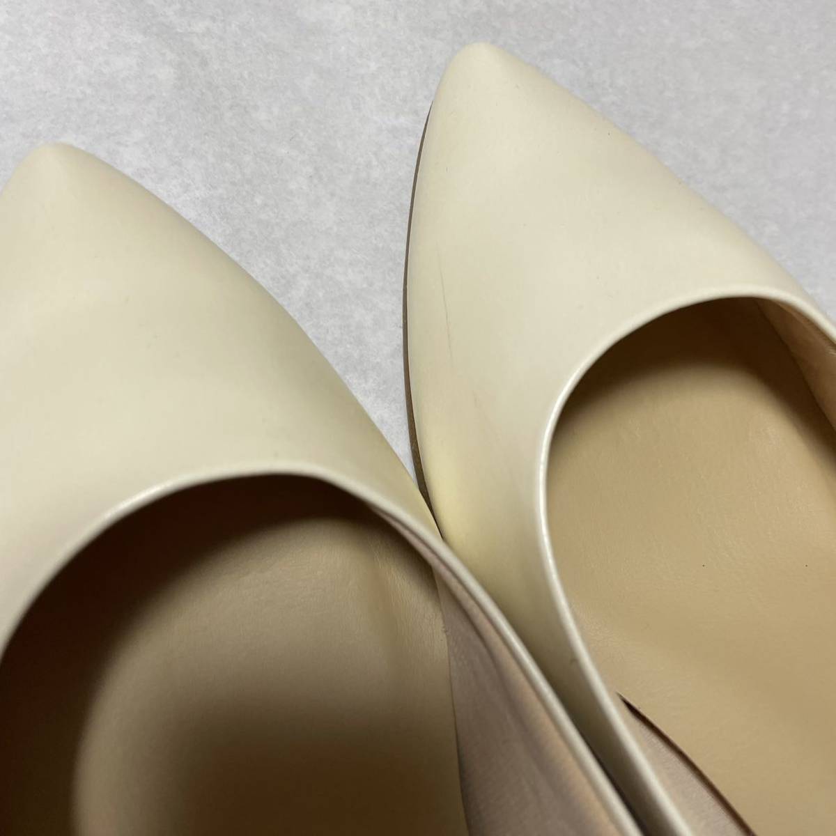  pumps cream color 