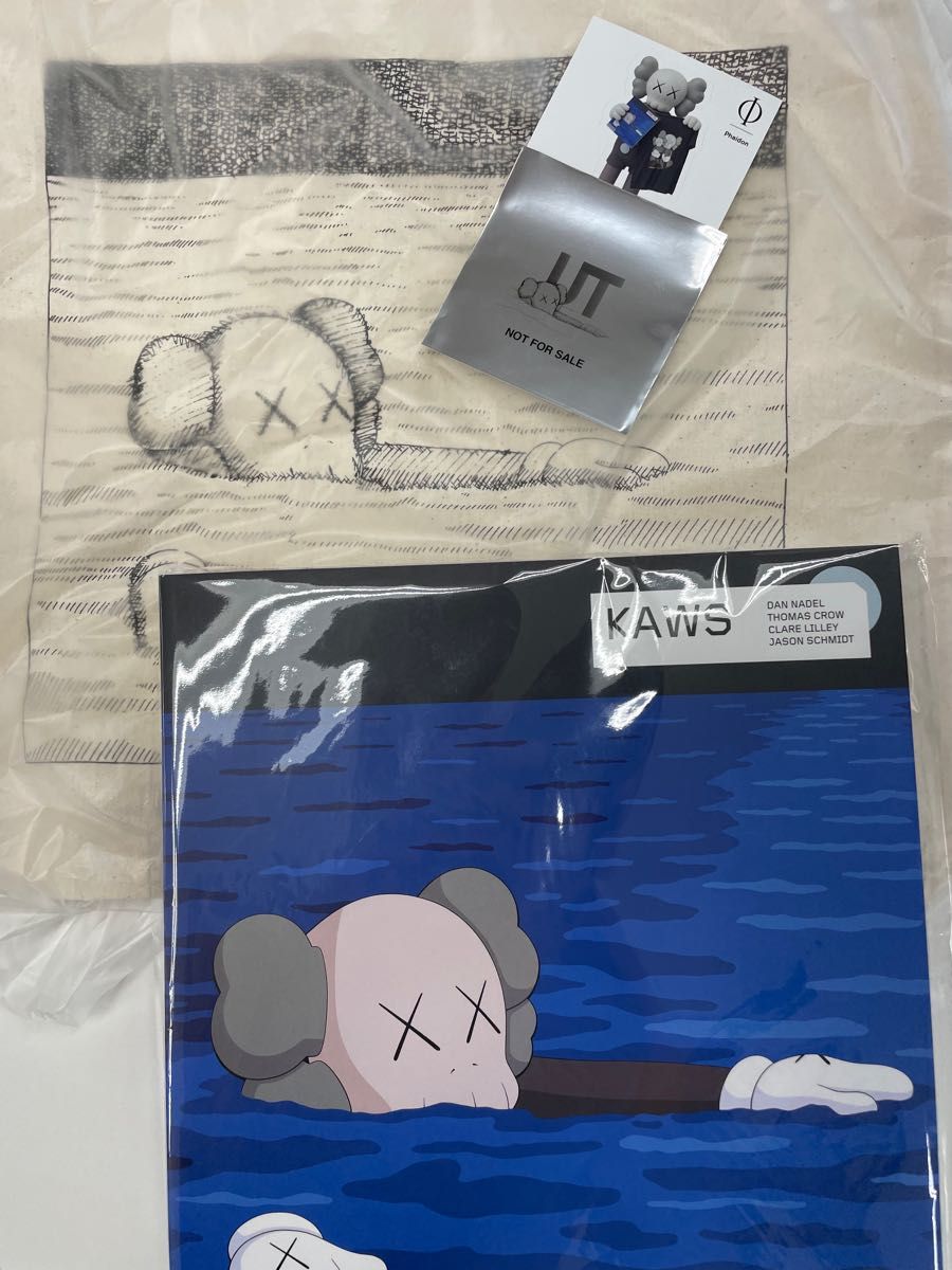 UNIQLO x KAWS ARTBOOK トートバッグ付 Yahoo!フリマ（旧）-