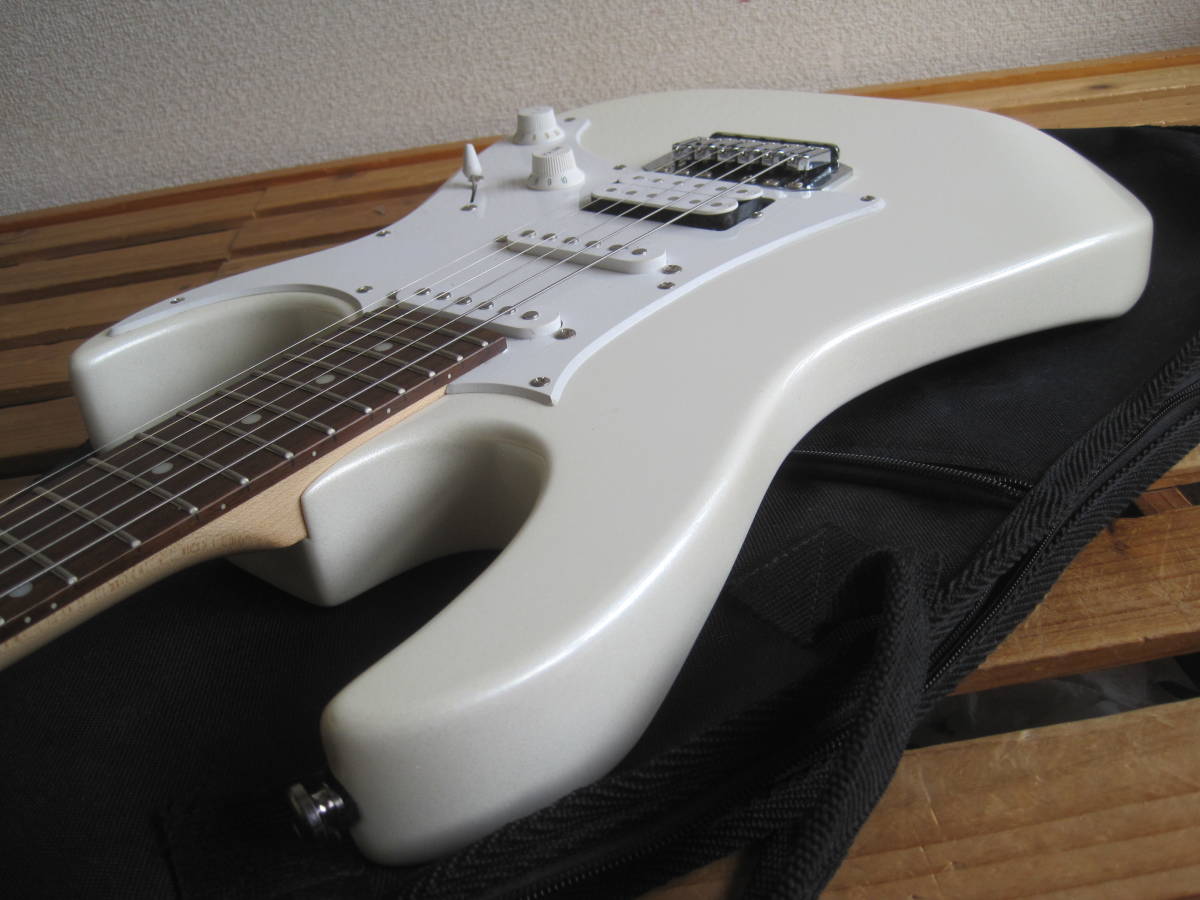 Ibanez(アイバニーズ)GIO GRX-40 PW パールホワイト☆ストラトタイプ