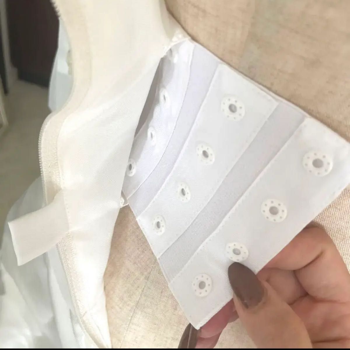 【未使用美品】レンタルより破格!!高級レースパール使いウェディングドレス S