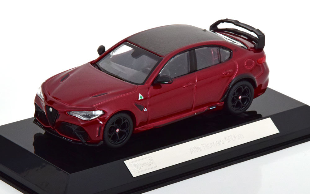 burago 1/43 Alfa romeo Giulia GTAm red metallic Alpha Romeo Giulia BBurago 