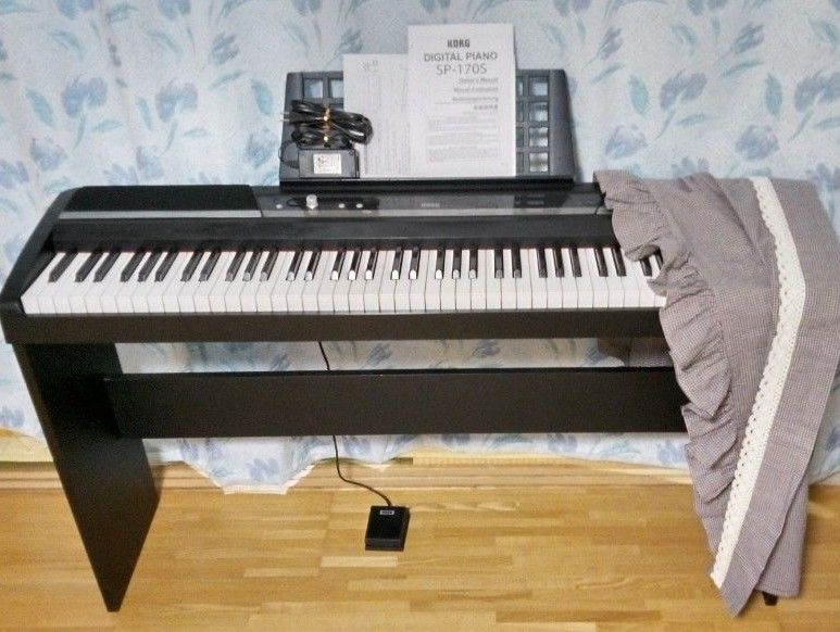 【送料込】電子ピアノ KORG SP-170S 88鍵 スタンド・ペダル付き