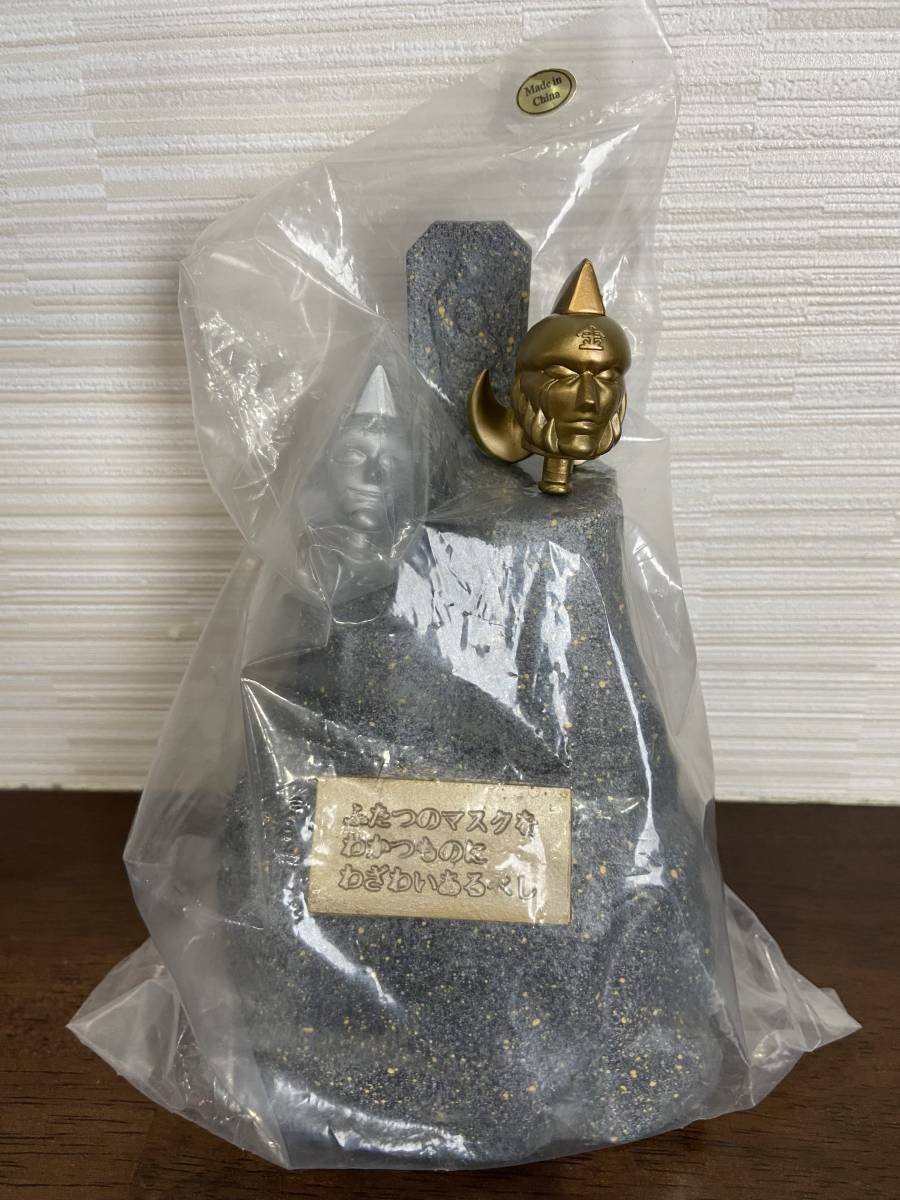 希少】非売品 銀のマスク 台座 金のマスク(おまけ付)キン肉 希少】非売品 銀のマスク 台座 金のマスク(おまけ付)キン肉