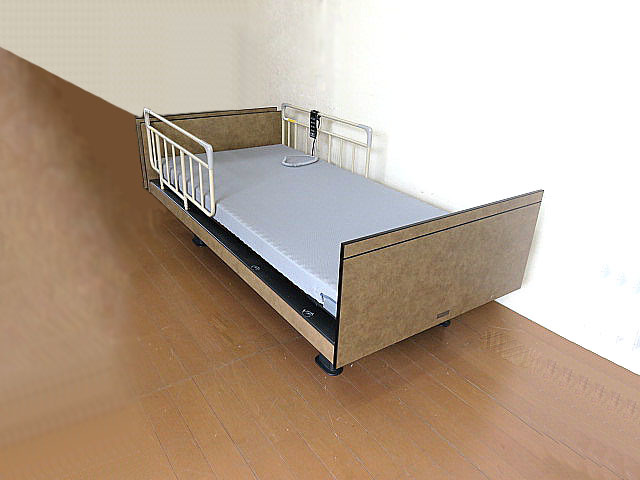 モデルルーム展示品 PARAMOUNT BED/パラマウントベッド 最上級ライン「インタイム」3モーター電動ベッド/セミシングルベッド 介護ベッドの画像3
