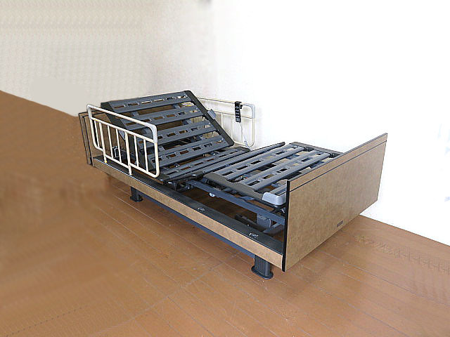 モデルルーム展示品 PARAMOUNT BED/パラマウントベッド 最上級ライン「インタイム」3モーター電動ベッド/セミシングルベッド 介護ベッドの画像6