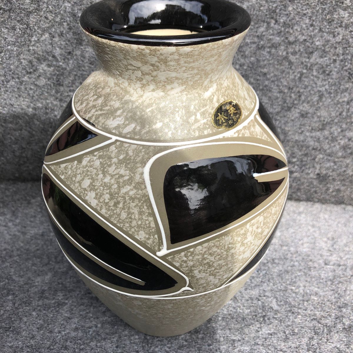 水英　陶器　花瓶　グレー　黒　花　花道