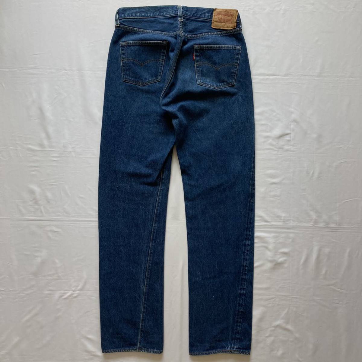 美品 濃紺 リーバイス501 赤耳 モデル オリジナル LEVI'S ビンテージ VINTAGE アメリカ製 USA製 100%コットン W34 L38_画像1