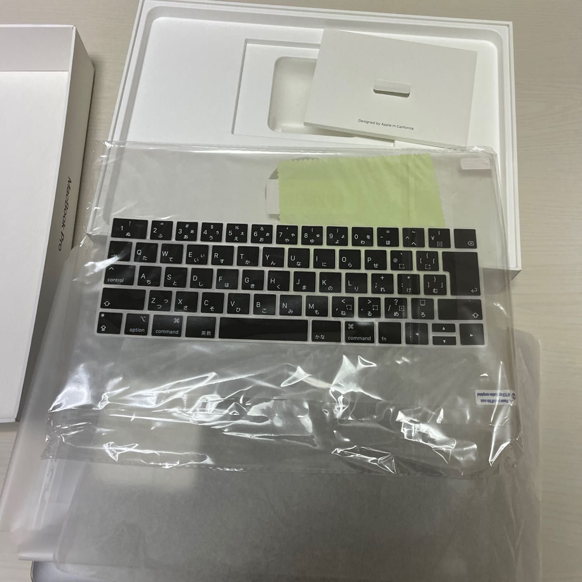 MacBook Pro 2018 13インチ　2.3GHz クアッドコア　Intel Core i5 メモリ　8GB