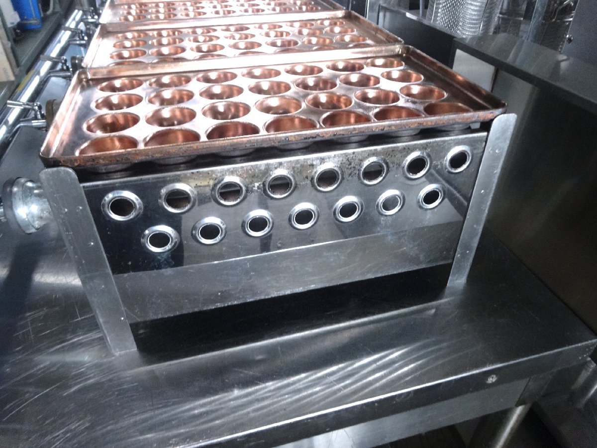 柴田金物 銅たこ焼き器 都市ガス 28穴×5連 USED 柴田金物 銅たこ焼き器 都市ガス 28穴×5連 USED