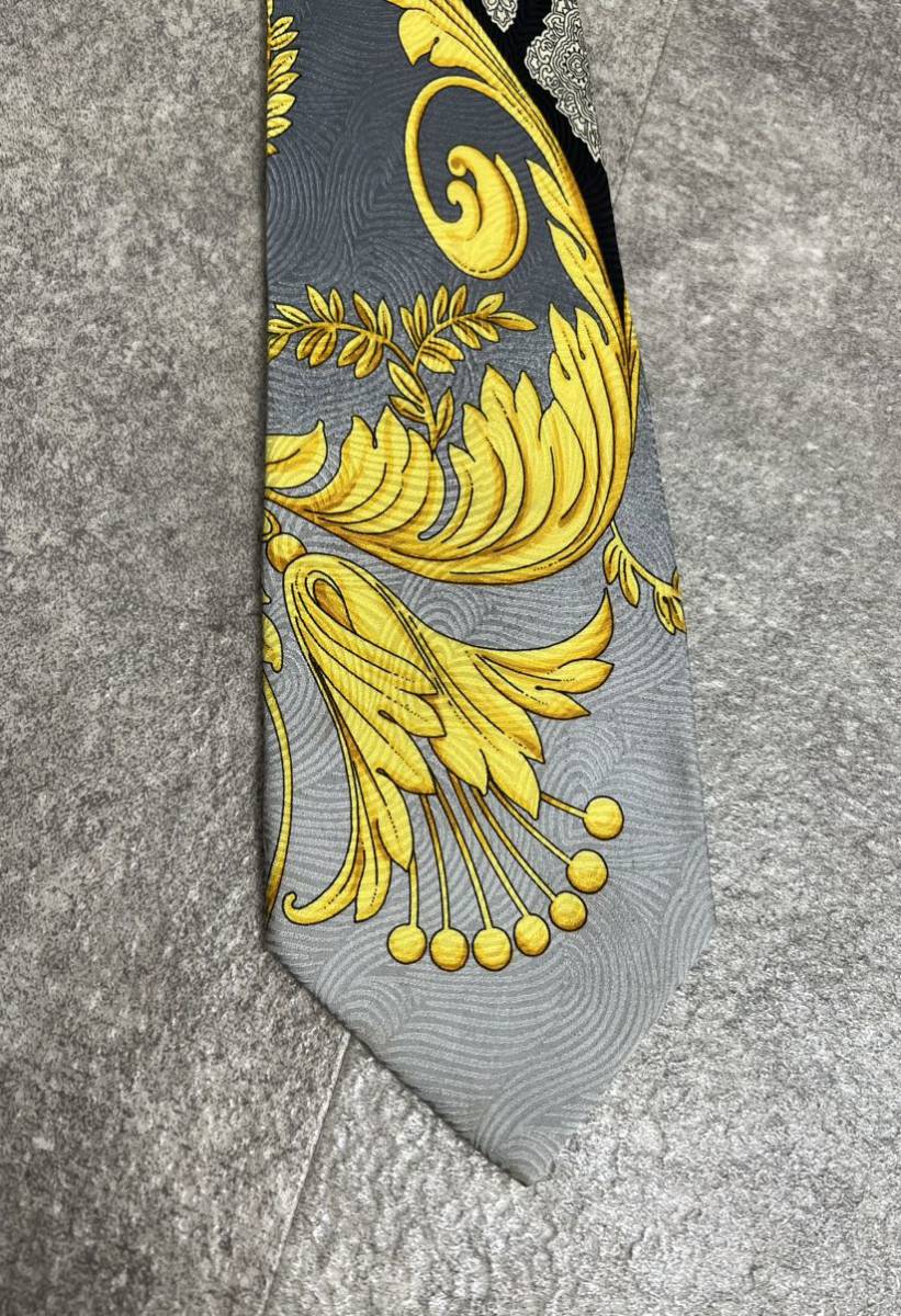  rare masterpiece super-beauty goods Gianni Versace 90s vintageba lock total pattern necktie silk 100% Gianni Versace Vintage Italy made ITALY