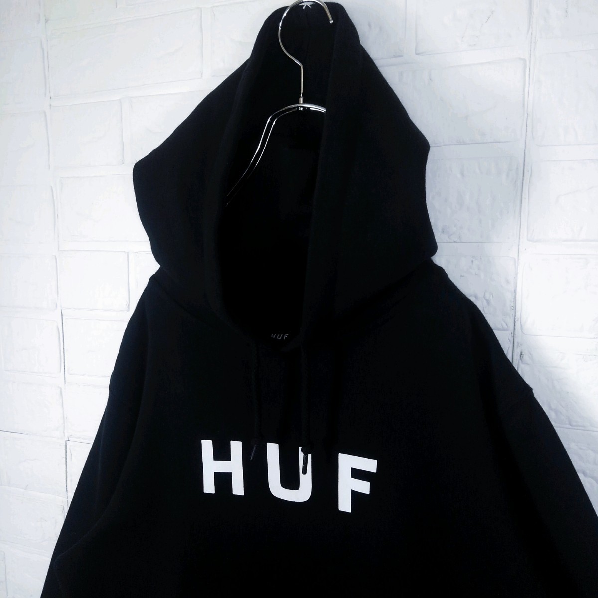 返品交換不可】 《HUF(ハフ)》クラシックロゴ 裏起毛 ビッグシルエット