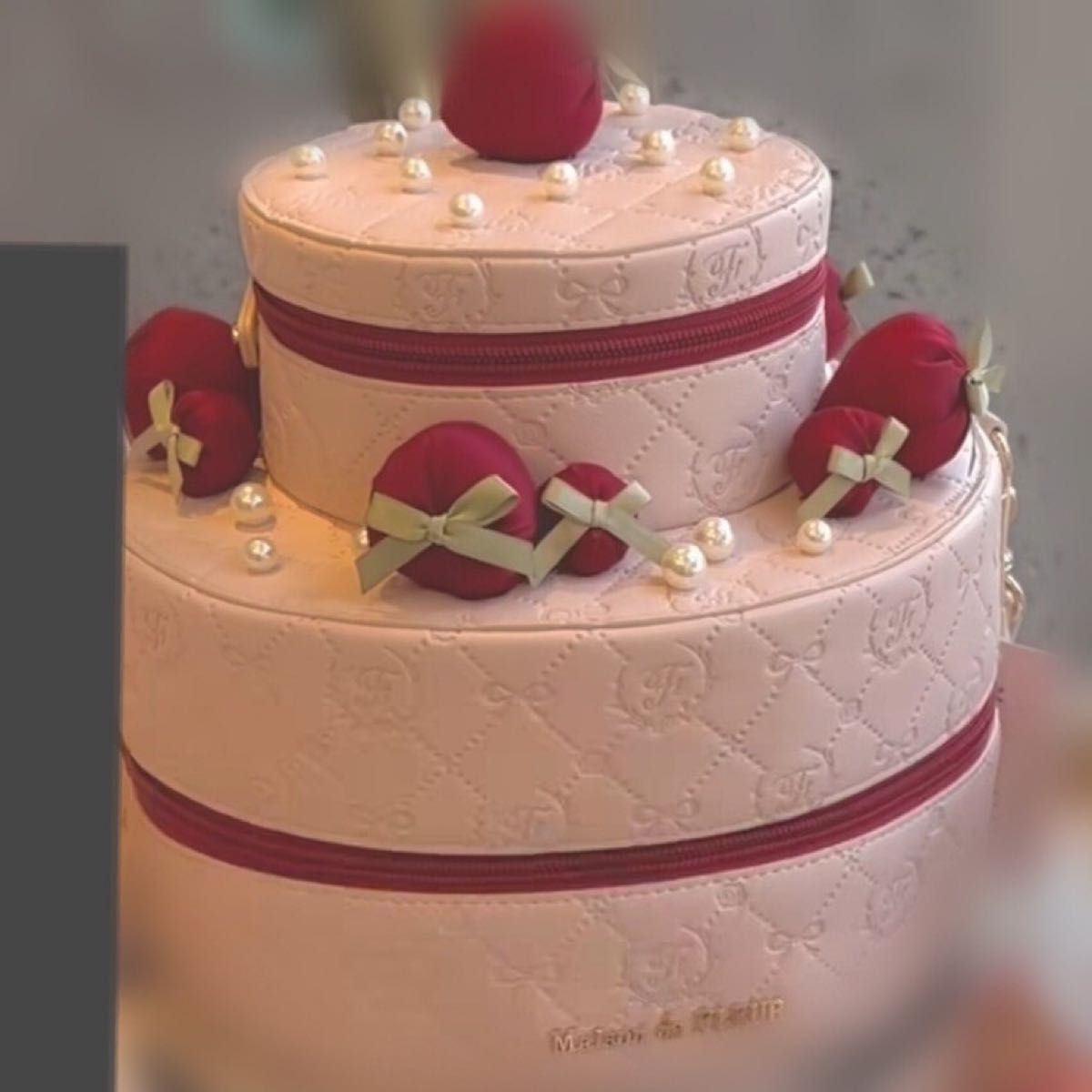メゾンドフルール Maison de FLEUR 10周年 ケーキ バッグ ショルダーバッグ イチゴクリームケーキ ホールケーキ