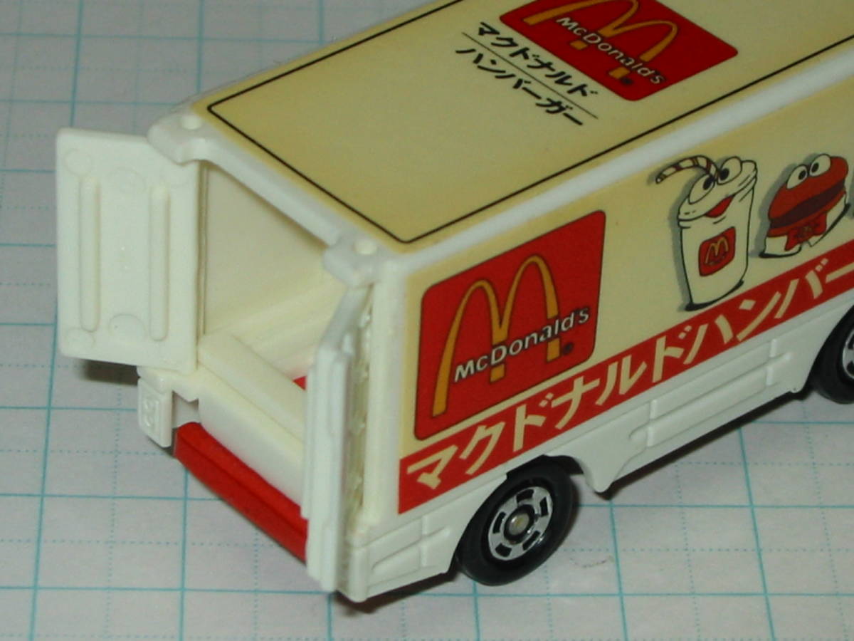 絶版品 トミカ 65 ★三菱 スーパーグレート トラック マクドナルド ハンバーガー パネルバン McDonald's PANEL VAN 中国製 ジャンク品_画像10