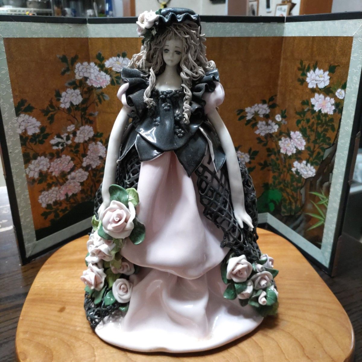 ロマンドール 陶器人形 ハンドメイド 薔薇の貴婦人 焼き物-