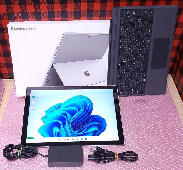 未使用品】 MSS064□充電回数114回□Surface Pro i5/8GB/256GB