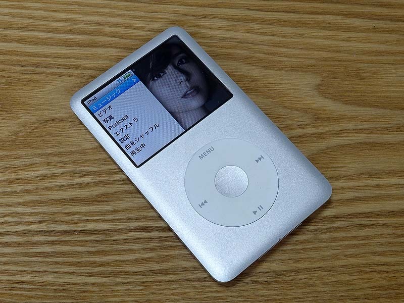 美品 iPod classic 80GB シルバー(外装一式 バッテリー新品) 第6世代 
