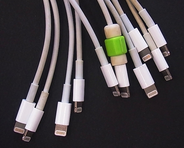 ★アップル 充電ケーブル まとめて10本 (Apple Lightning-USBケーブル(1m)×10本) 純正品 ライトニング 通電確認済み★_画像2