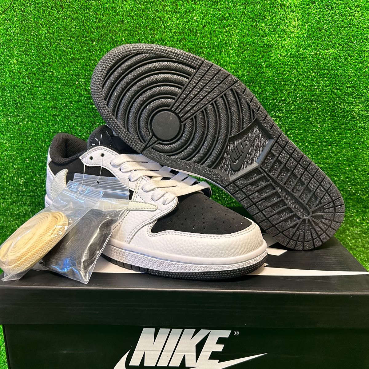 Travis Scott × Nike Air Jordan 1 Low OG Travis Scott × Nike Air Jordan 1 Low OG