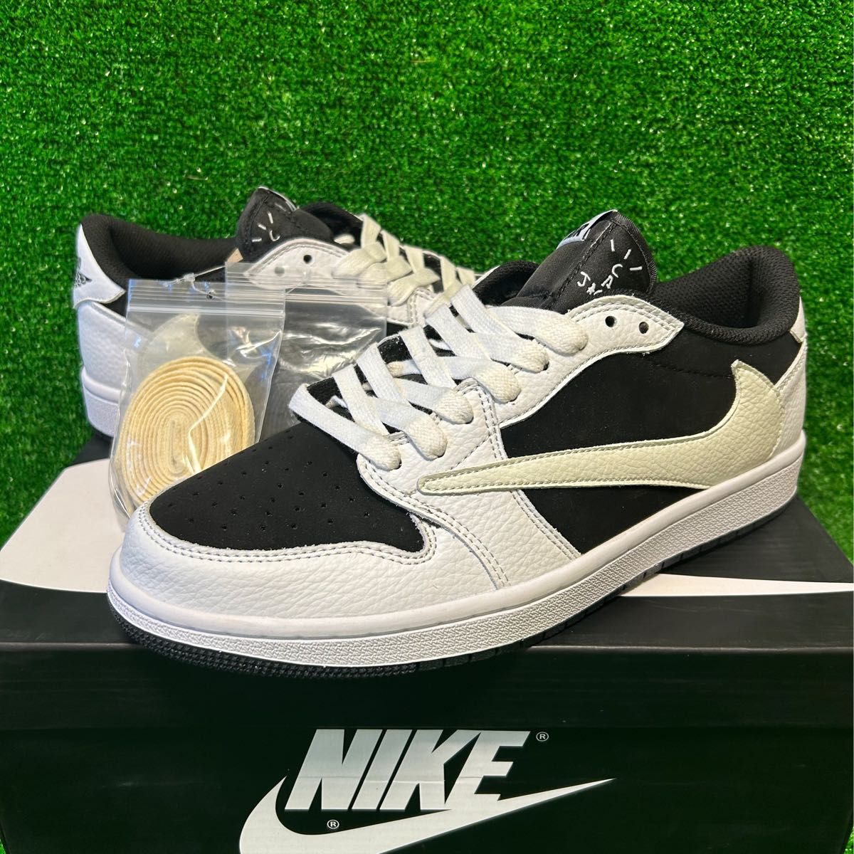 Travis Scott × Nike Air Jordan 1 Low OG Travis Scott × Nike Air Jordan 1 Low OG