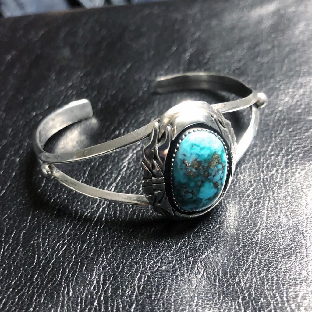 Vintage NAVAJO Turquoise Big Concho Bangle 925 インディアンジュエリー ターコイズ ナバホ バングル スターリングシルバー