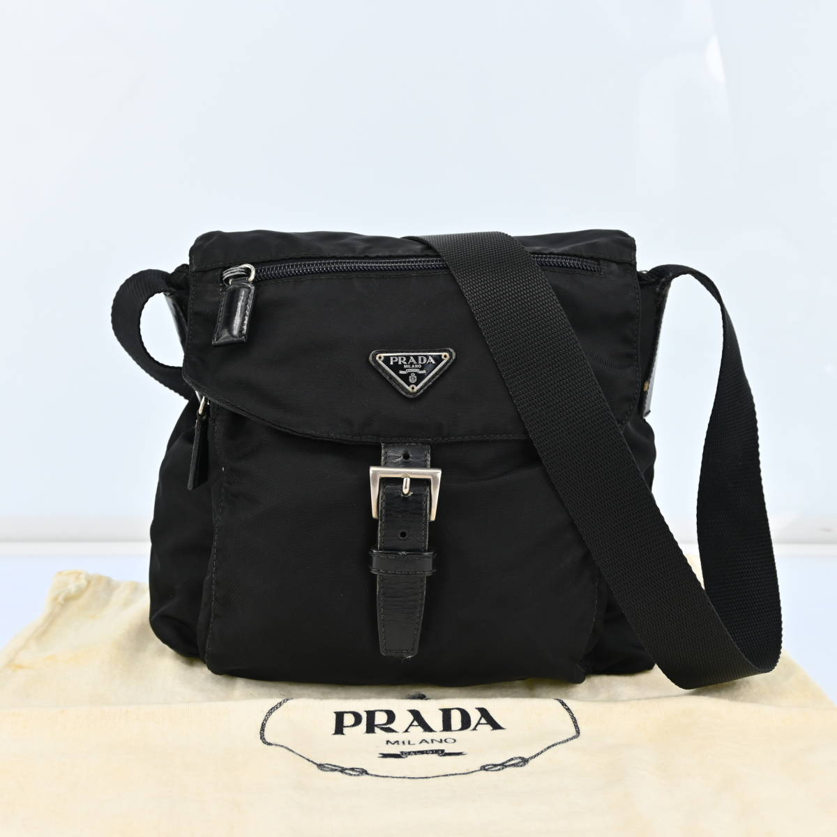 海外輸入】 PRADA P2062CR509 三角ロゴプレート テスートナイロン