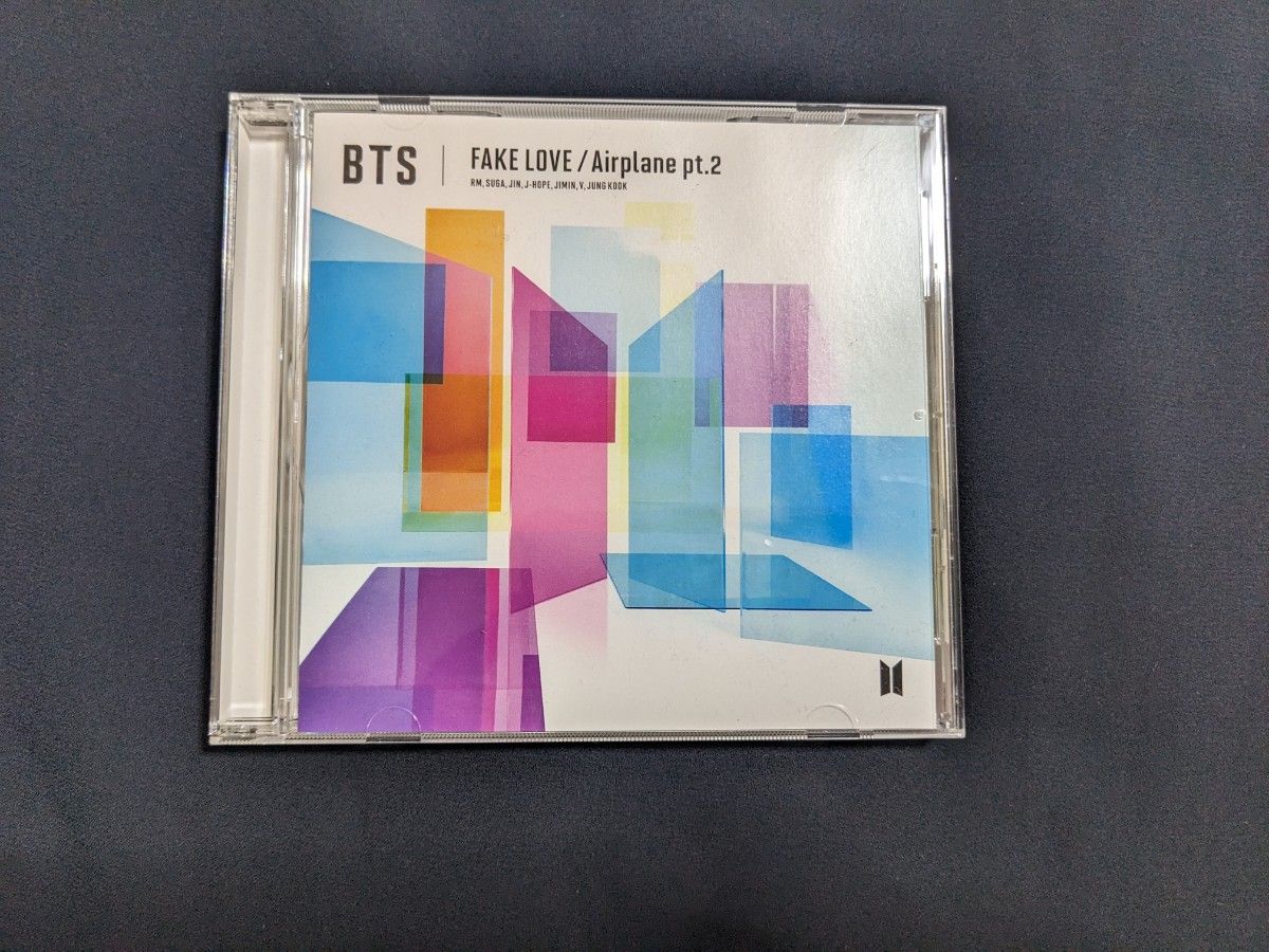 FAKE LOVE　BTS CD 防弾少年団