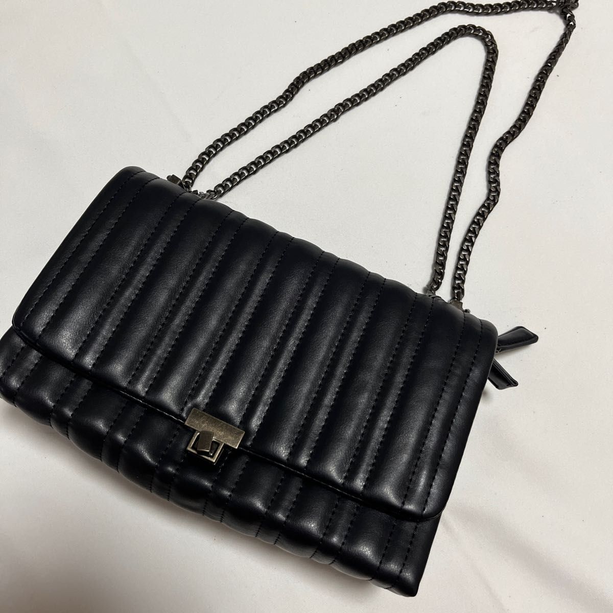 ZARA ザラ チェーン ショルダー バッグ ブラック 黒 チェーン ZARA ザラ チェーン ショルダー バッグ ブラック 黒 チェーン