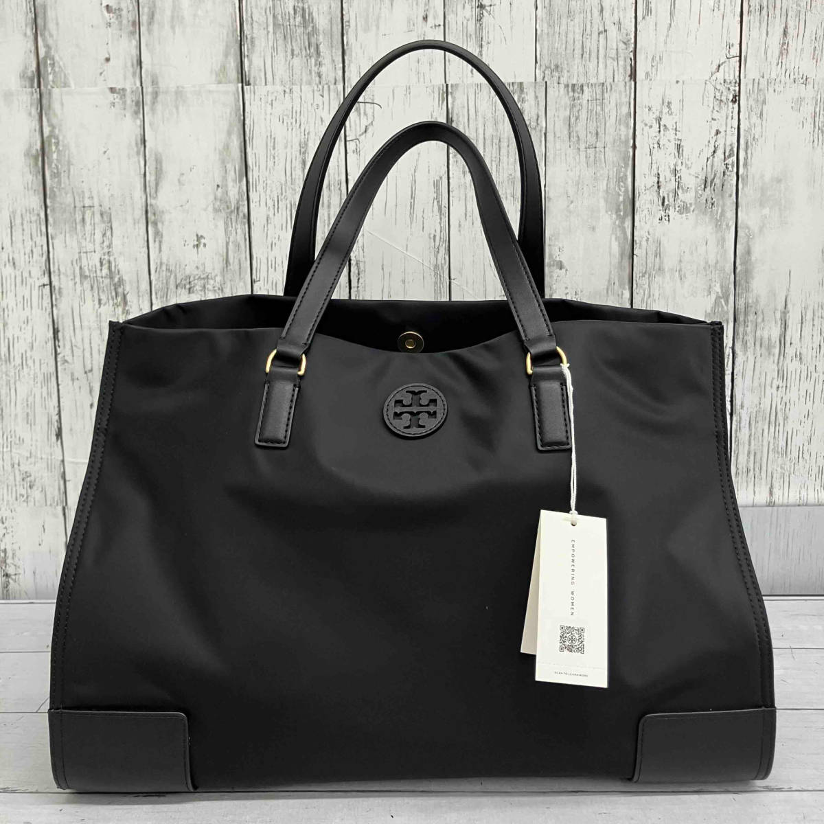 メール便無料】 BURCH TORY タグ付き 未使用品 エラナイロントート A4