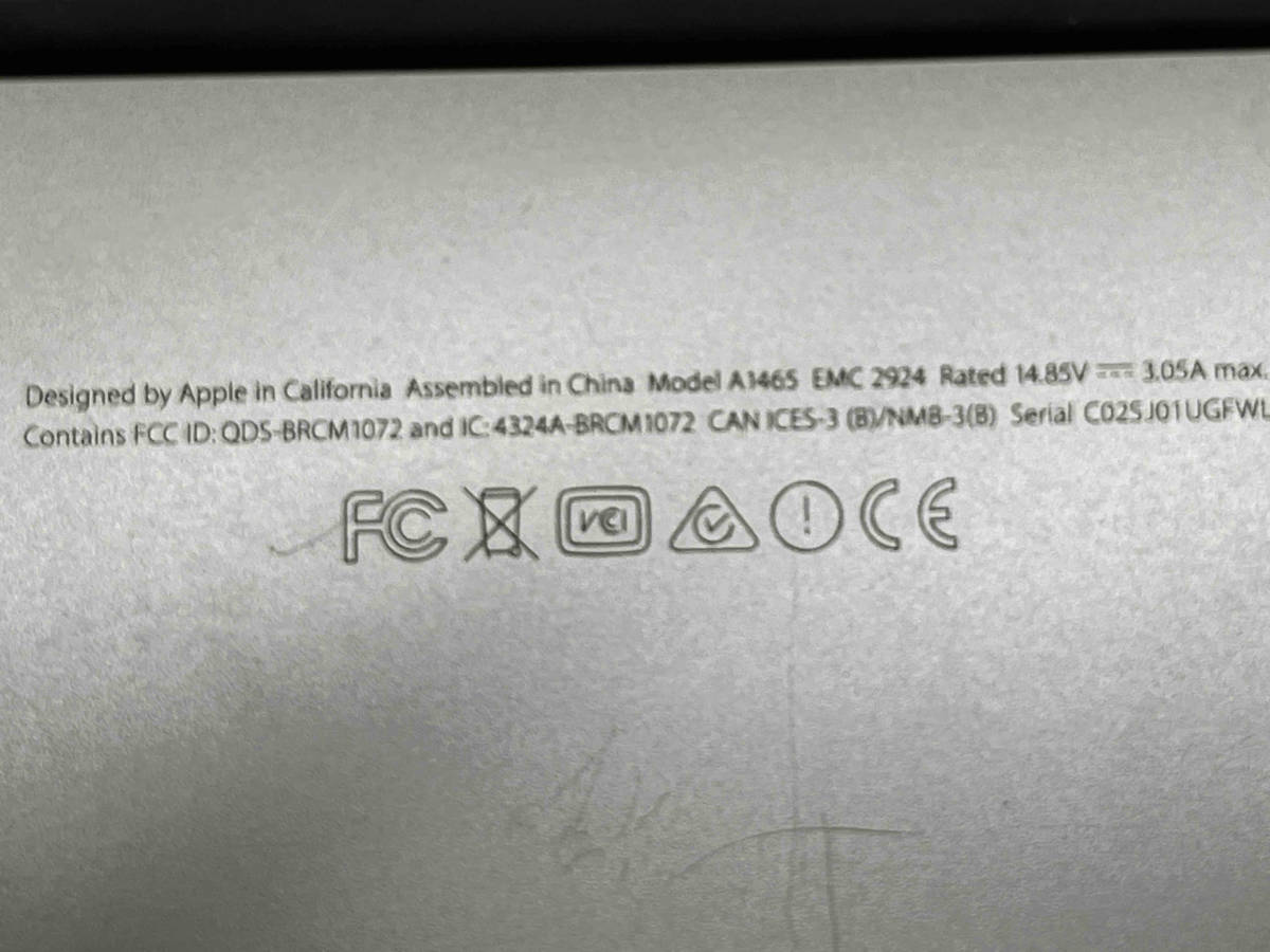 現状品 Apple MacBook Air A1465 11インチノートPC Early2015 MJVM2J/A_画像6