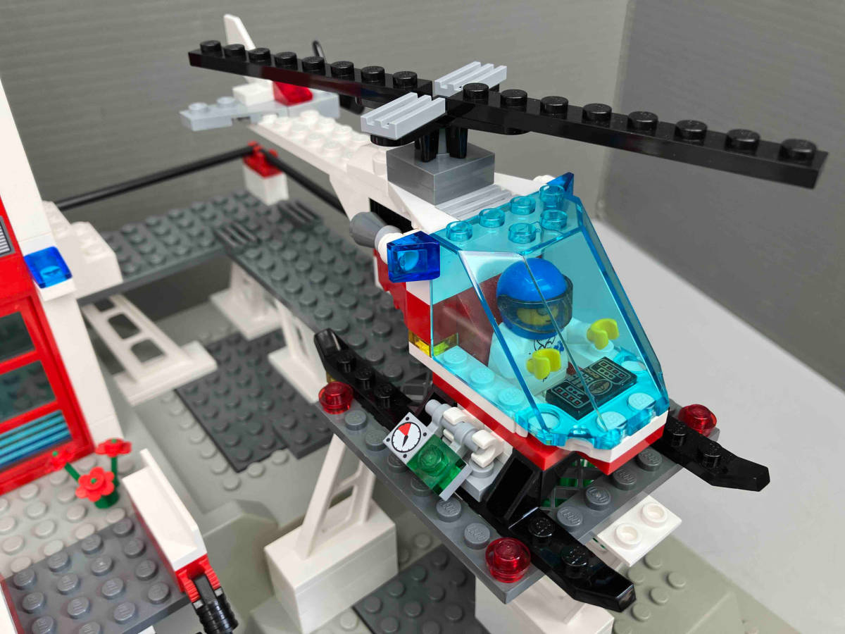 LEGO CITY レゴ シティ 病院 7892 ヘリコプター 車 ミニフィグ等_画像4