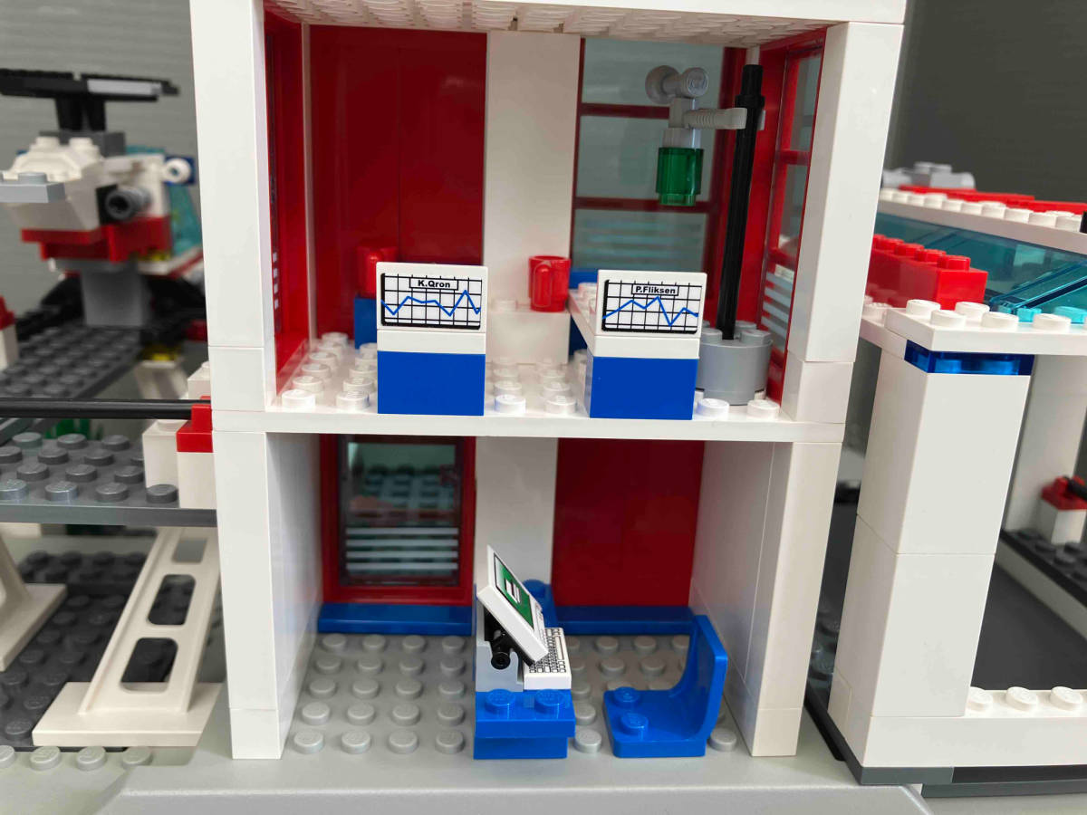 LEGO CITY レゴ シティ 病院 7892 ヘリコプター 車 ミニフィグ等_画像6