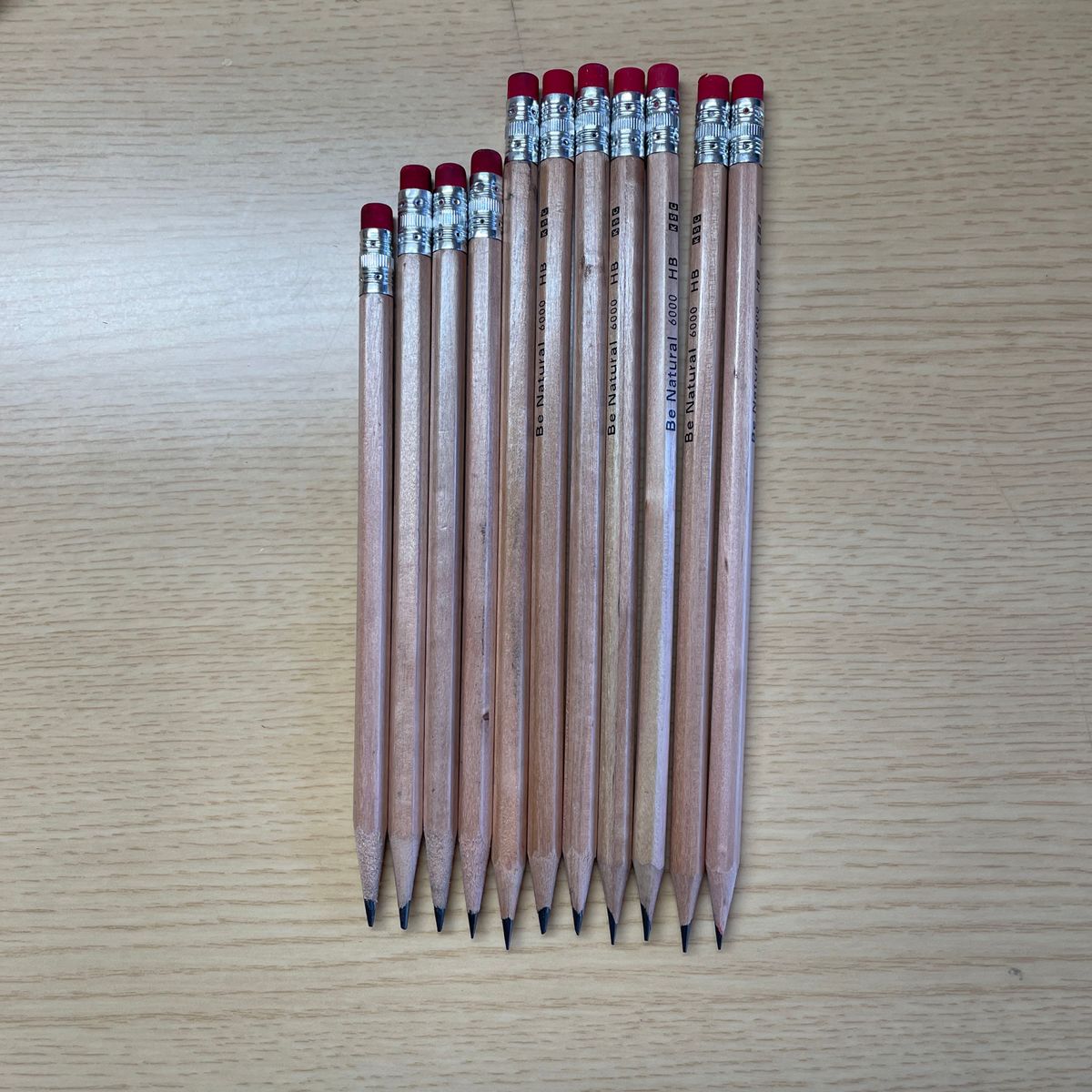 HB鉛筆11本入り4本使い済み7本新品
