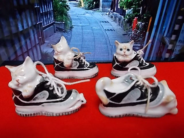 ■ 猫 (子猫４匹） ■ 陶器のミニチュア 　タイ王国製_画像10