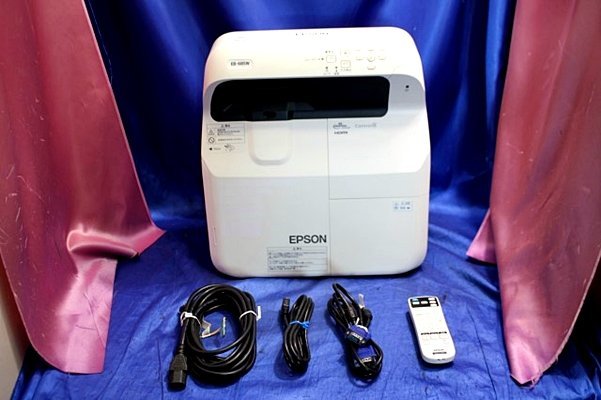 EPSON 超短焦点プロジェクター EB-685W-