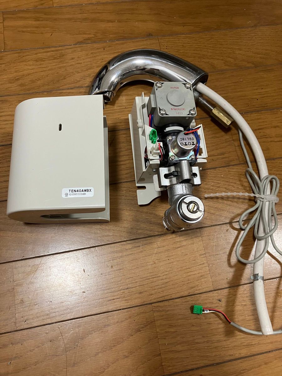 TOTO アクアオート洗面用アクアオート自動水栓(発電タイプ TOTO アクアオート洗面用アクアオート自動水栓(発電タイプ