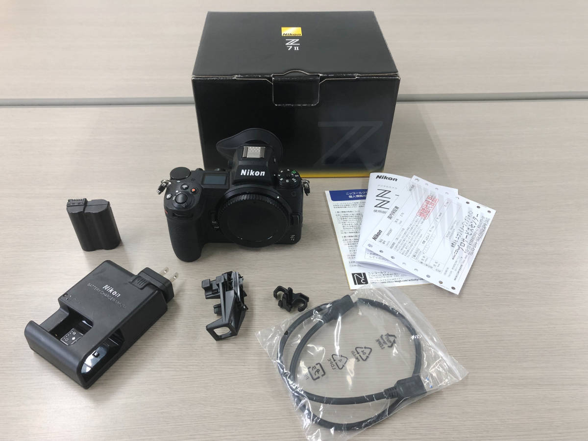 てなグッズや Nikon Z7II ボディ 付属品各種 + おまけにアイカップ