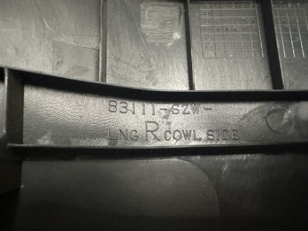 ホンダ　HONDA　ステップワゴン　RK5　純正　サイド　トリム　内装　カバー　83111-SZW-LNG　R　COWL SIDE　No.1974_画像5