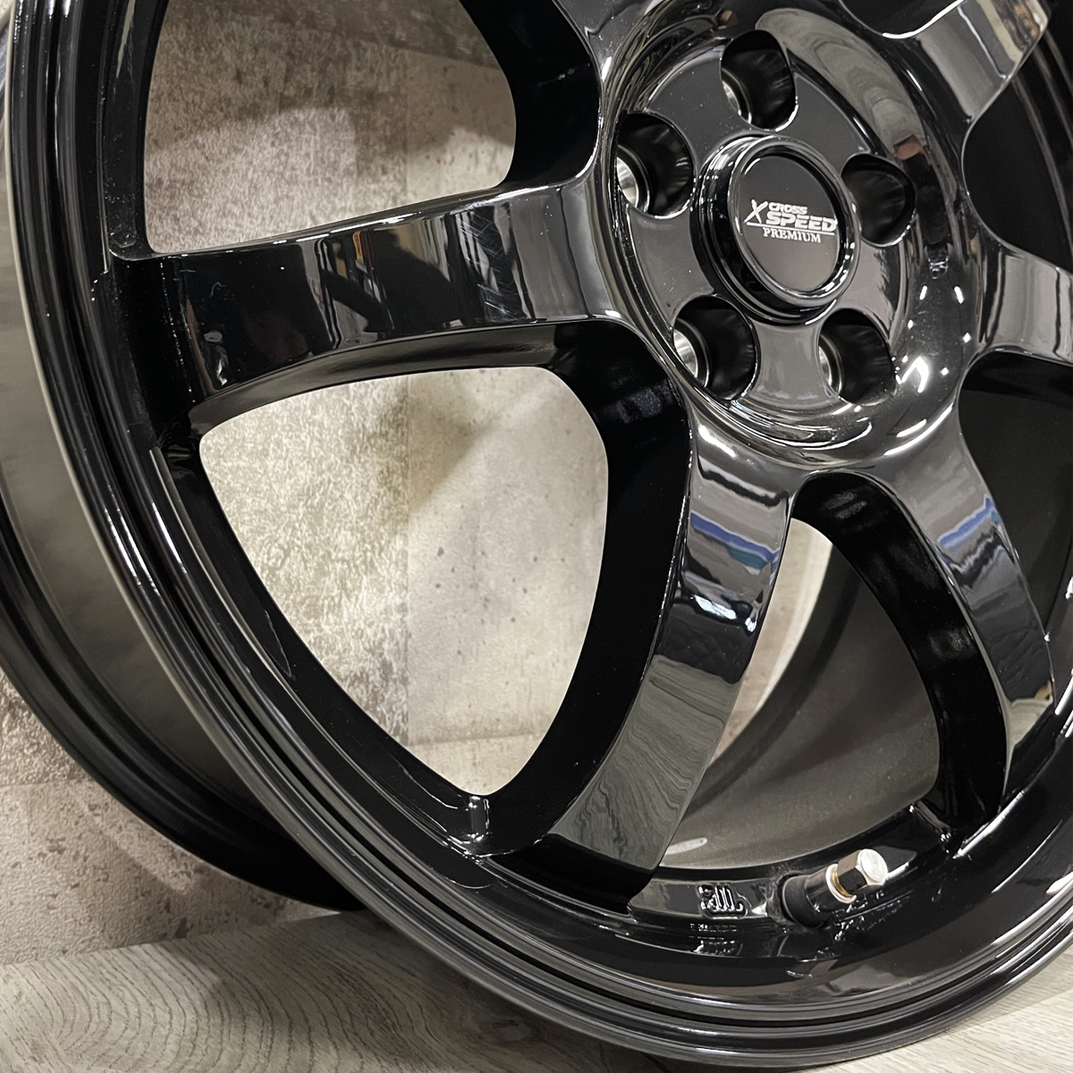 即納 スタッドレスホイールセット 235/55R18 ミシュラン X-ICE SNOW SUV 特注 軽量プレミアムR7 18×7.5J+38 5/114.3 黒 RAV4 ハリアー_画像4