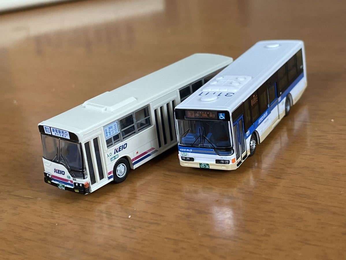 TOMYTEC製バスコレクション三菱ふそうエアロスター京王電鉄バス(京王バス)新宿駅西口バスターミナルセットよりMP37FK、第4弾MP218の2台