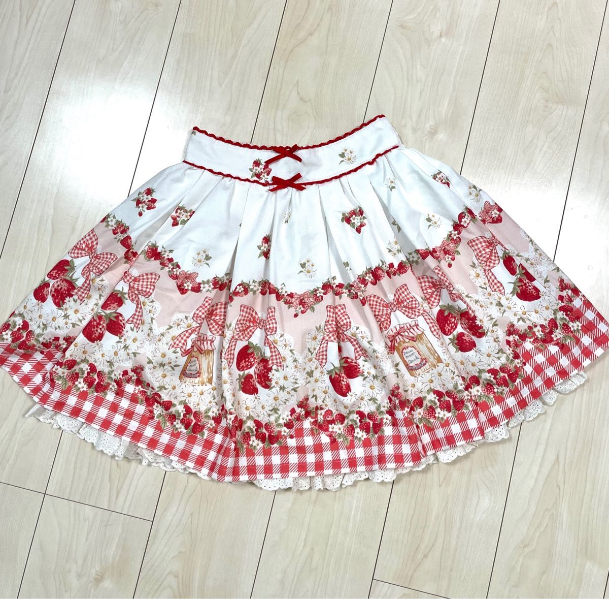 2点セット LIZLISA 大人気完売品 いちごスカート 赤ギンガム 2点セット LIZLISA 大人気完売品 いちごスカート 赤ギンガム