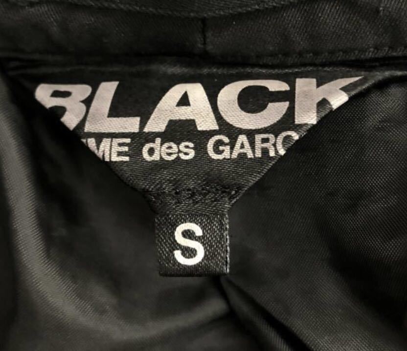 ■ COMME des GARCONS BLACK コムデギャルソン ブラック ■ ホワイト飾りステッチ 1ボタン ポリエステル ブレザー ジャケット ブラック S_画像4