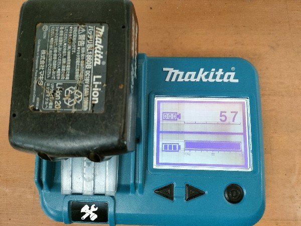 マキタ(Makita) 充電式インパクトドライバ(レッド) 18V 6Ah バッテリ・充電器・ケース付 TD171DGXAR 内部OH済み 動作確認済み_画像5