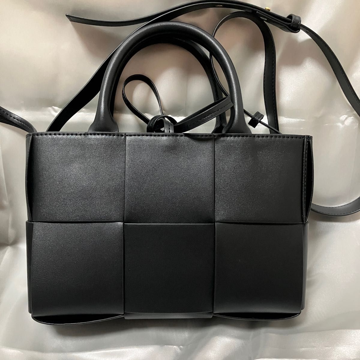 美品】ボッテガヴェネタ BOTTEGA VENETAミニ アルコ トートバッグ MINI