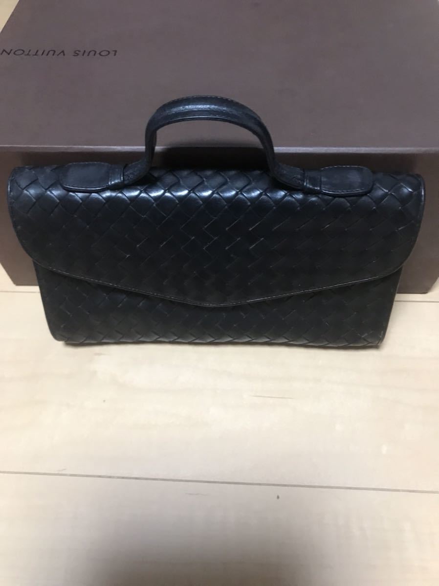 BOTTEGA VENETA イントレチャート持ち手付 セカンドバッグ 黒