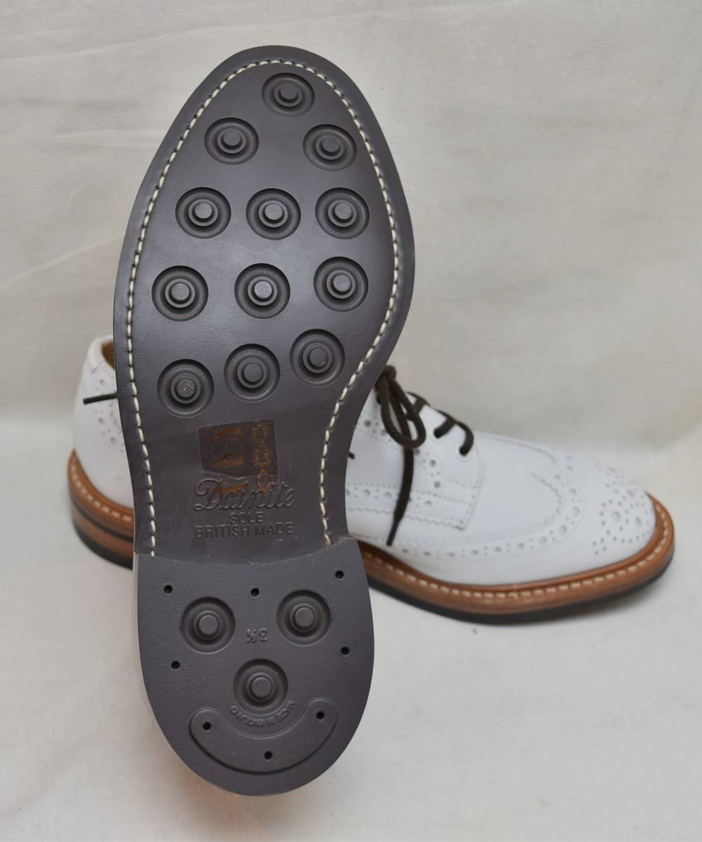 SALE!! トリッカーズ Tricker's　カントリー　フルブローグダービー off white nubuck　5633/337 UK7.5 26-26.5cm 未使用品　イギリス製_画像5