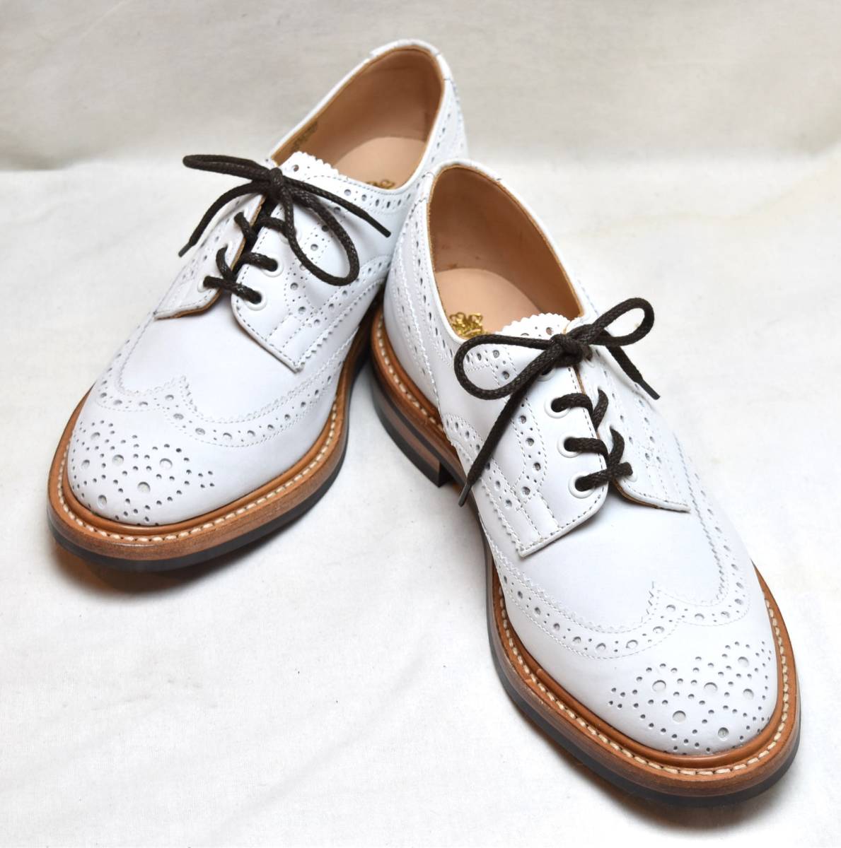 SALE!! トリッカーズ Tricker's　カントリー　フルブローグダービー off white nubuck　5633/337 UK7.5 26-26.5cm 未使用品　イギリス製_画像9