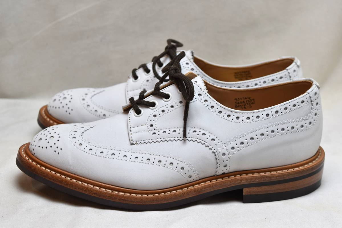 SALE!! トリッカーズ Tricker's　カントリー　フルブローグダービー off white nubuck　5633/337 UK7.5 26-26.5cm 未使用品　イギリス製_画像3